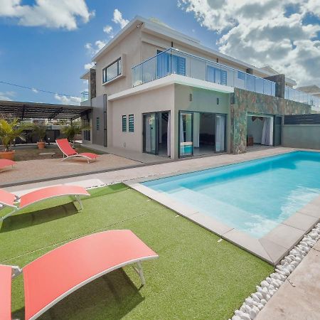 Spacious 4 Bedrooms Villa With Infinity Pool Grand Baie Exterior foto